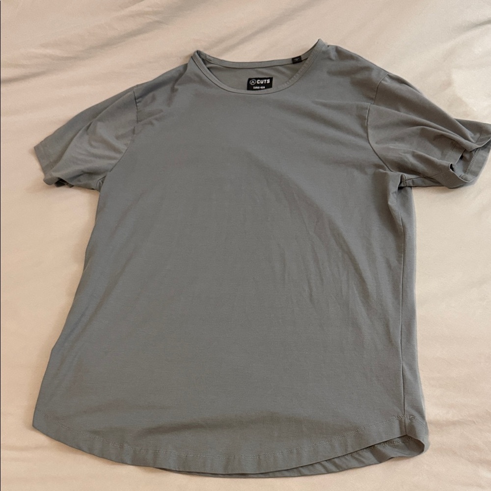 Cuts Clothing Men's Short Sleeve Tee in Gray